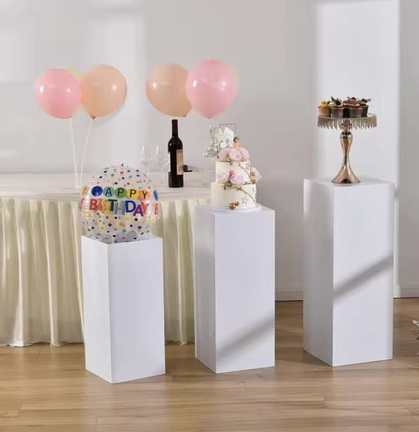 White acrylic cube plinth pedestal (set of 3) - Image 5